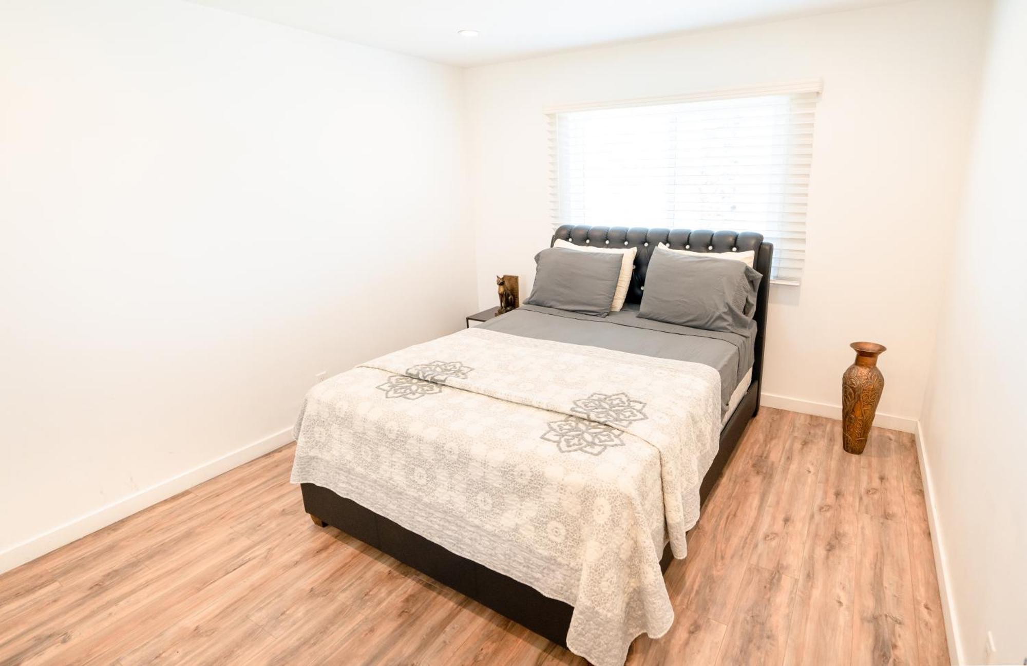 Apartamento Sleek 1-bedroom With Ac & Gated Parking Space Los Ángeles